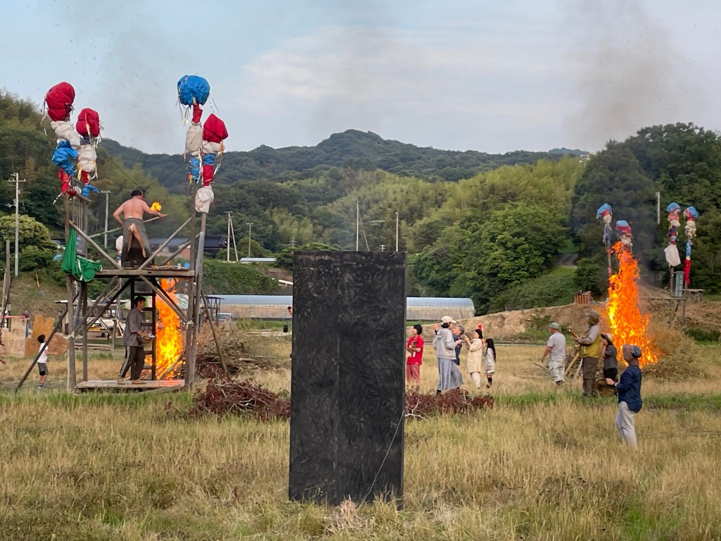 アートでたんぼ2025「モノリスinアートでたんぼ」